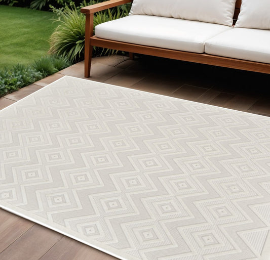 10' X 14' Ivory And White Geometric Indoor Outdoor Area Rug