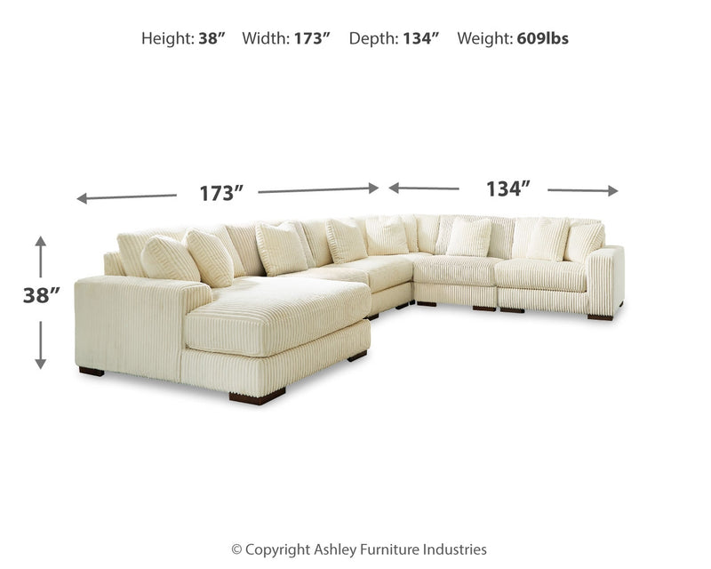 Lindyn Sectional