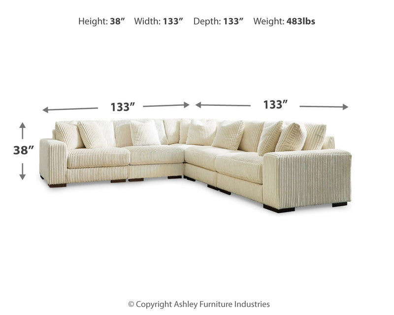 Lindyn Sectional