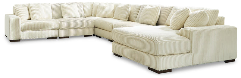 Lindyn Sectional