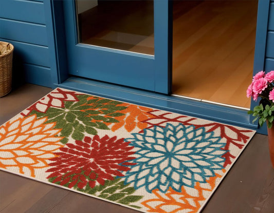 3' X 4' Green And Ivory Indoor Outdoor Area Rug