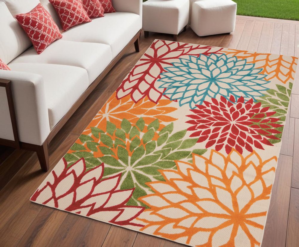 3' X 4' Green And Ivory Indoor Outdoor Area Rug