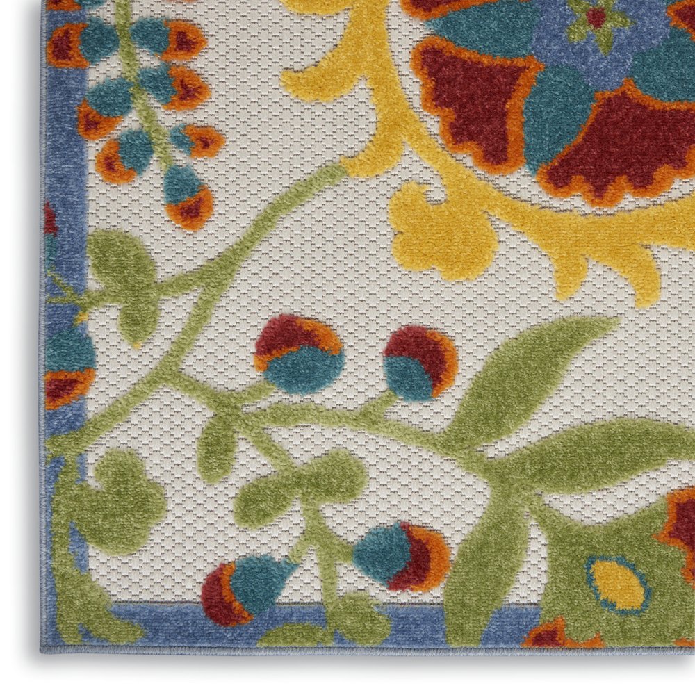 3' X 4' Green And Ivory Indoor Outdoor Area Rug