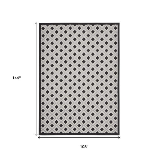 9' X 12' Black And White Indoor Outdoor Area Rug