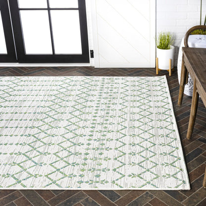 5' X 8' Green And Ivory Trellis Indoor Outdoor Area Rug