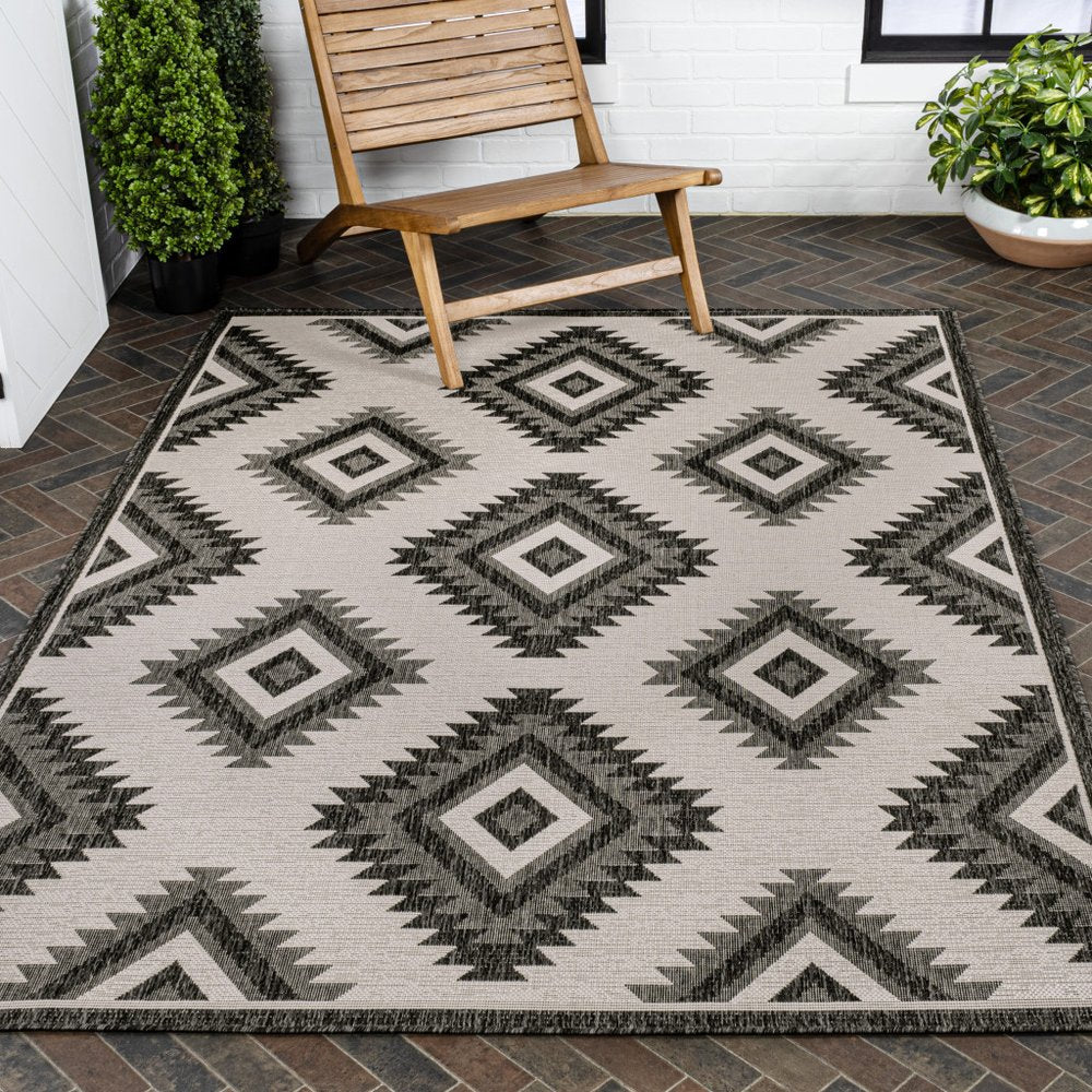 4' X 6' Black And Cream Moroccan Indoor Outdoor Area Rug