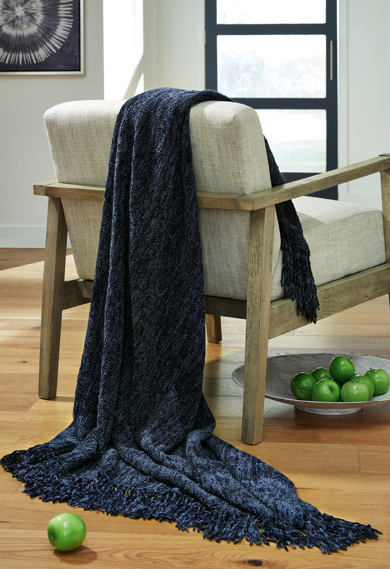 Evee Outdoor & More - Ashley Furniture - Tamish Throw - Throw / Blue - A1001022T