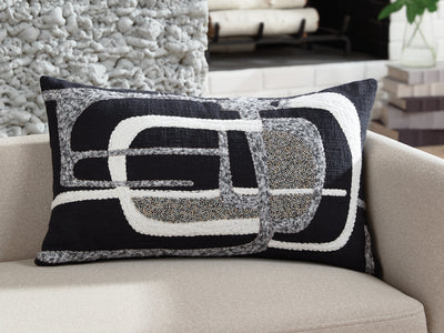 Evee Outdoor & More - Ashley Furniture - Gavrileigh Pillows - Pillow (4/CS) / Black/Gray/Ivory - A1001113