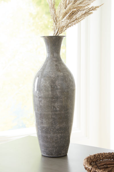 Evee Outdoor & More - Ashley Furniture - Brockwich Vase - Vase / Antique Gray - A2000588