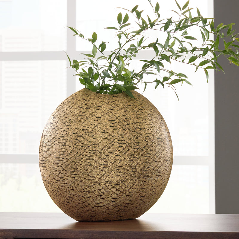 Evee Outdoor & More - Ashley Furniture - Iansboro Vase - Vase / Antique Gold Finish - A2000697