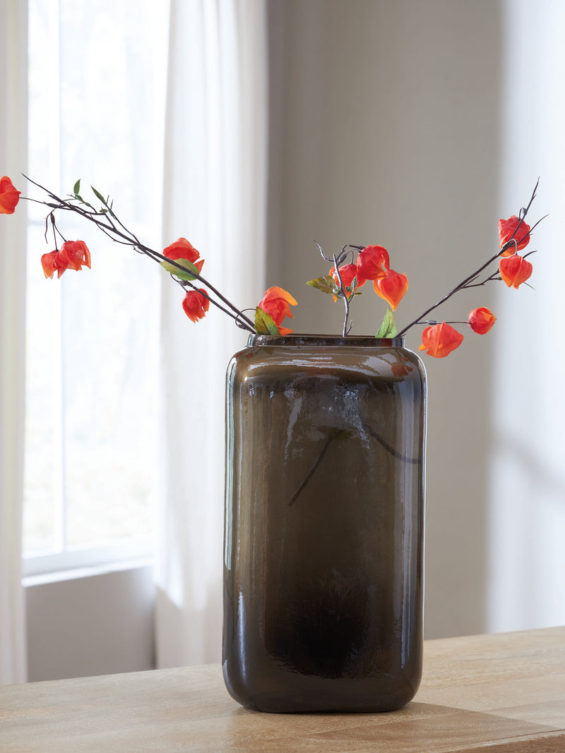 Evee Outdoor & More - Ashley Furniture - Sumner Vase - Vase / Gray/Gold Finish - A2000812