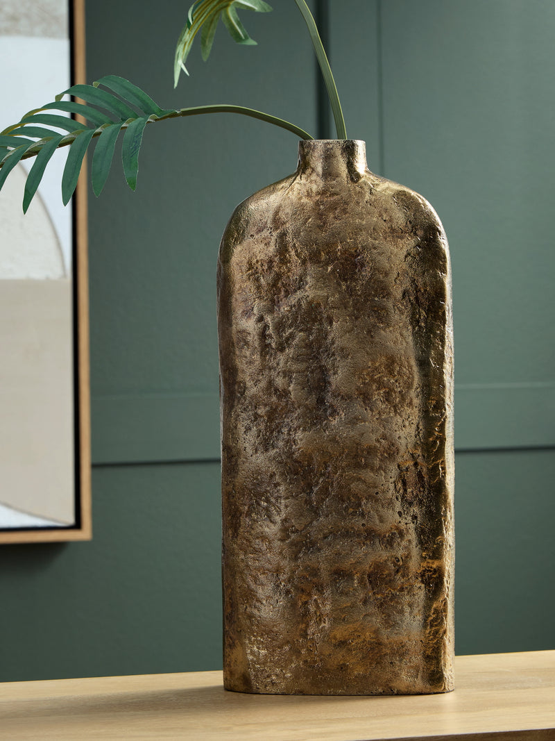 Evee Outdoor & More - Ashley Furniture - Wallmond Vase - Vase / Antique Brass Finish - A2000821