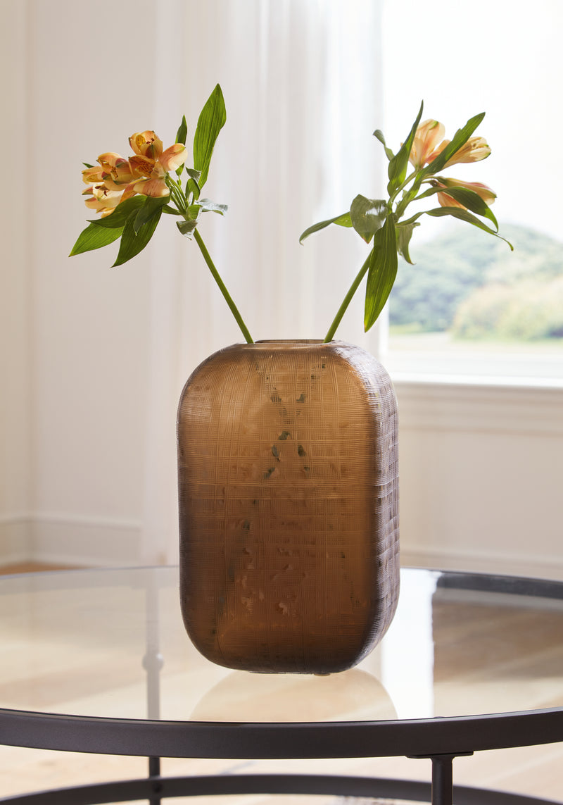 Evee Outdoor & More - Ashley Furniture - Capard Vase - Vase / Brown - A2900004