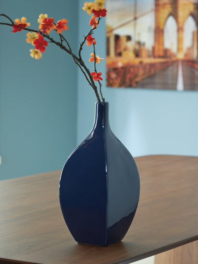 Evee Outdoor & More - Ashley Furniture - Abtinson Vase - Vase / Navy - A2900032
