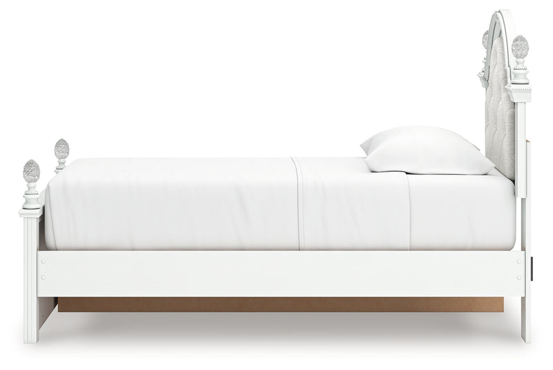 Kozlani Bedroom