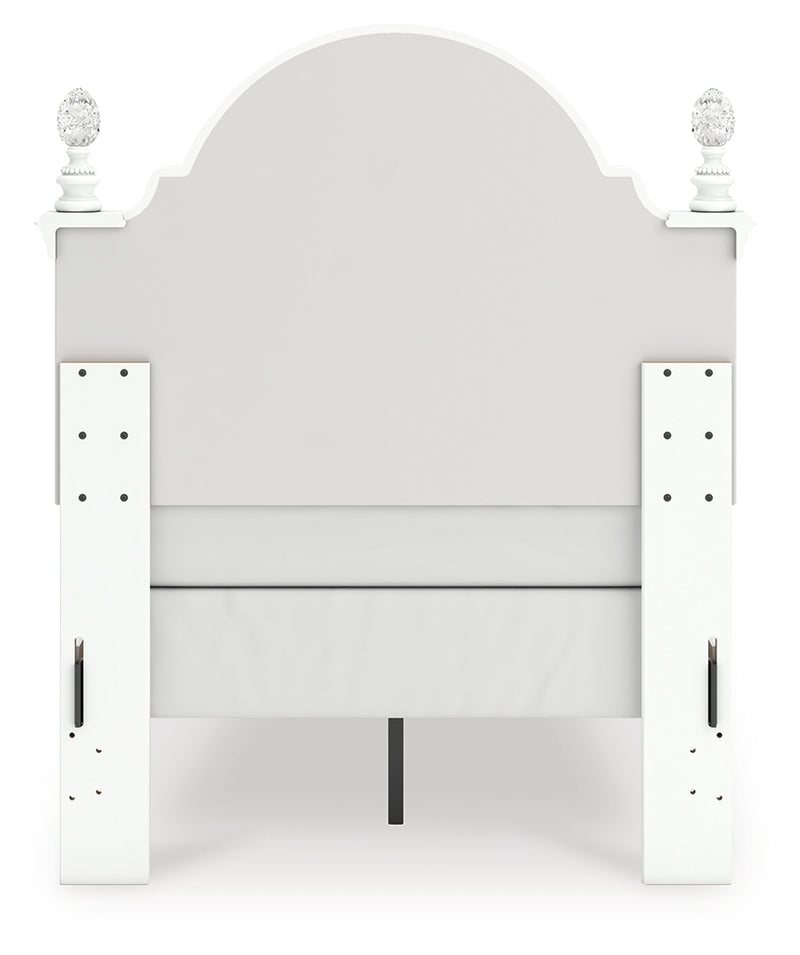 Kozlani Bedroom