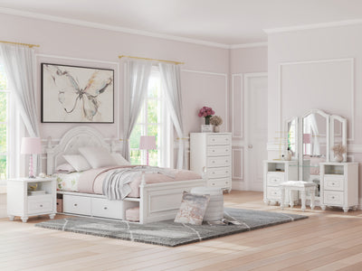 Evee Outdoor & More - Ashley Furniture - Kozlani Bedroom - Five Drawer Chest / White - PCB1819-46