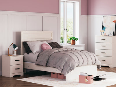 Evee Outdoor & More - Ashley Furniture - Stelsie Bedroom - Twin Panel Bed / White - B2588B12