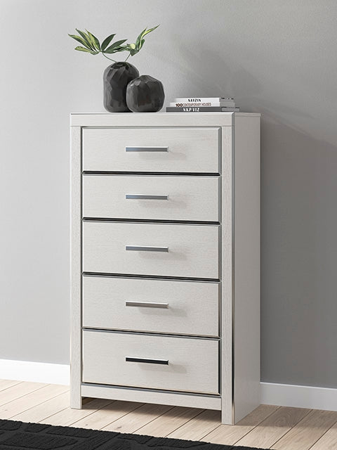 Evee Outdoor & More - Ashley Furniture - Zuraleus Bedroom - Five Drawer Chest / White - PCB3381-46