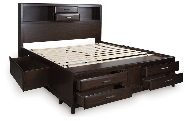 Vanmore Bedroom