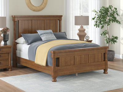 Evee Outdoor & More - Ashley Furniture - Rowlenstown Bedroom - Queen Poster Bed / Brown - PCB824B2