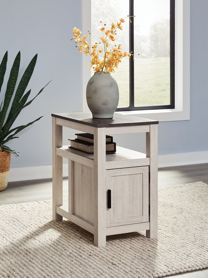 Evee Outdoor & More - Ashley Furniture - Fendenmore Chairside End Table - Chair Side End Table / Two-tone - T190-217