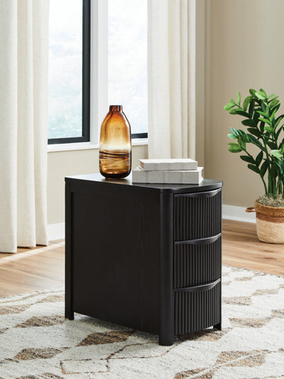 Evee Outdoor & More - Ashley Furniture - Camdill Chairside End Table - Chair Side End Table / Black - T208-117