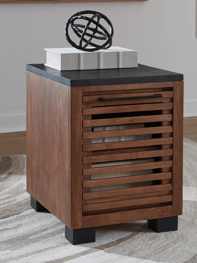 Evee Outdoor & More - Ashley Furniture - Kallari Chairside End Table - Chair Side End Table / Warm Brown/Black - T737-7